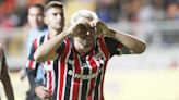 São Paulo ganó con un tanto de Jonathan Calleri y avanzó a octavos de final