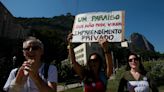 Residents protest zipline on Rio’s iconic Sugarloaf Mountain