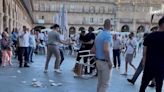 Un cliente se lía a porrazos contra un camarero en la Plaza Mayor de Salamanca