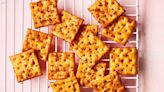 25 Recipes You Can Make With A Sleeve Of Saltine Crackers
