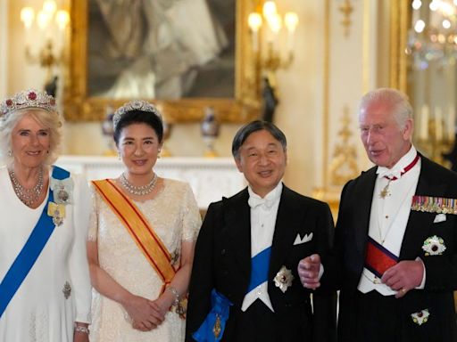 Empress Masako Wears Stunning Imperial Chrysanthemum Tiara to State Banquet