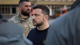 Zelensky visits Dnipro after Russian strike, calls for air defenses from partners