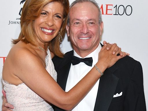 Hoda Kotb Shares Reason Why She and Fiancé Joel Schiffman Broke Up - E! Online