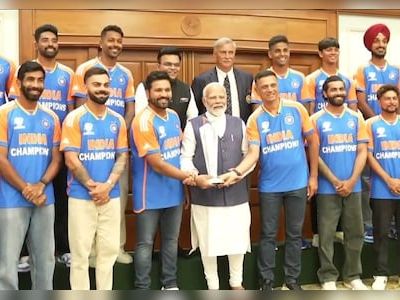 Watch: PM Modi felicitates Indian team at official residence for T20 World Cup victory - CNBC TV18