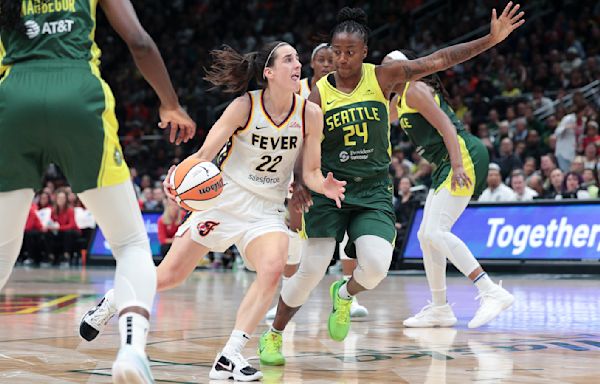 Jewell Loyd scores 32 before sellout of 18,000, Seattle holds off Caitlin Clark and Fever 85-83