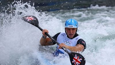 Olympics-Canoeing-Flawless Clarke cruises into slalom final