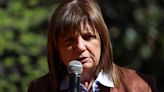 Bullrich despide a su número dos y lo acusa ante la Oficina Anticorrupción por interferir en licitación - La Tercera