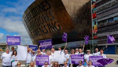 Welsh National Opera chorus members vote to strike in row over jobs and pay