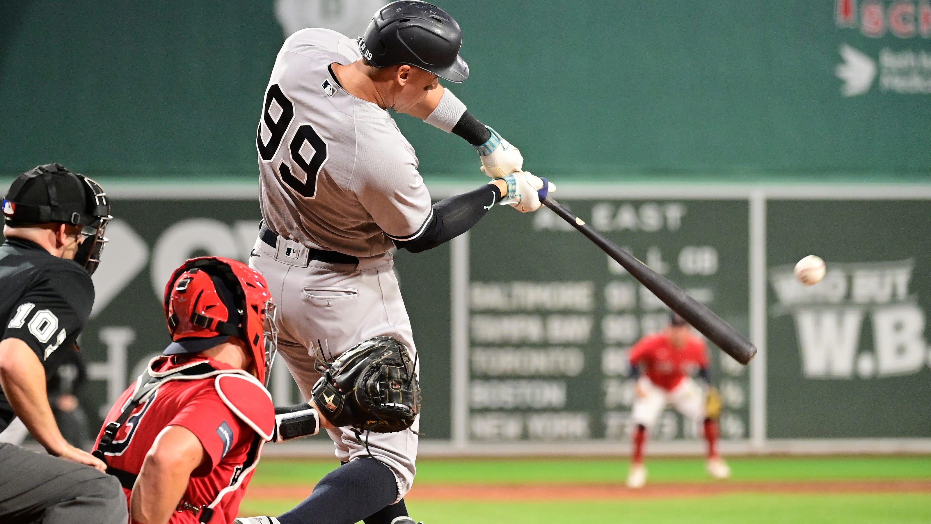 How Yankees' Aaron Judge is chasing home run history again