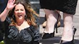 Melissa McCarthy Plays With Texture in Mara Hoffman Popcorn Dress and Classic Slingback Pumps for ‘Jimmy Kimmel’ Appearance