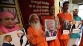 Radicales hindúes rezan por la salud de Donald Trump frente a la "mentalidad yihadista"