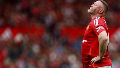 En su regreso a Old Trafford, Wayne Rooney no sólo fue noticia por su aspecto físico