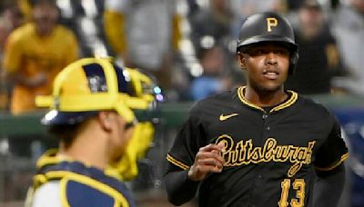 Pirates 3rd baseman Ke'Bryan Hayes 'relatively pain-free,' resumes baseball activities