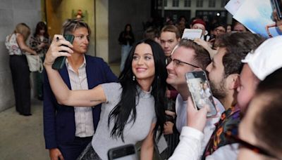 Katy Perry befindet sich in einer "Karriere-Krise" – Ein PR-Experte erklärt, wie sie ihr Comeback noch retten kann