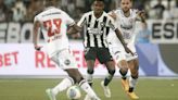 Botafogo acorda no segundo tempo e bate o Vitória pela Copa do Brasil