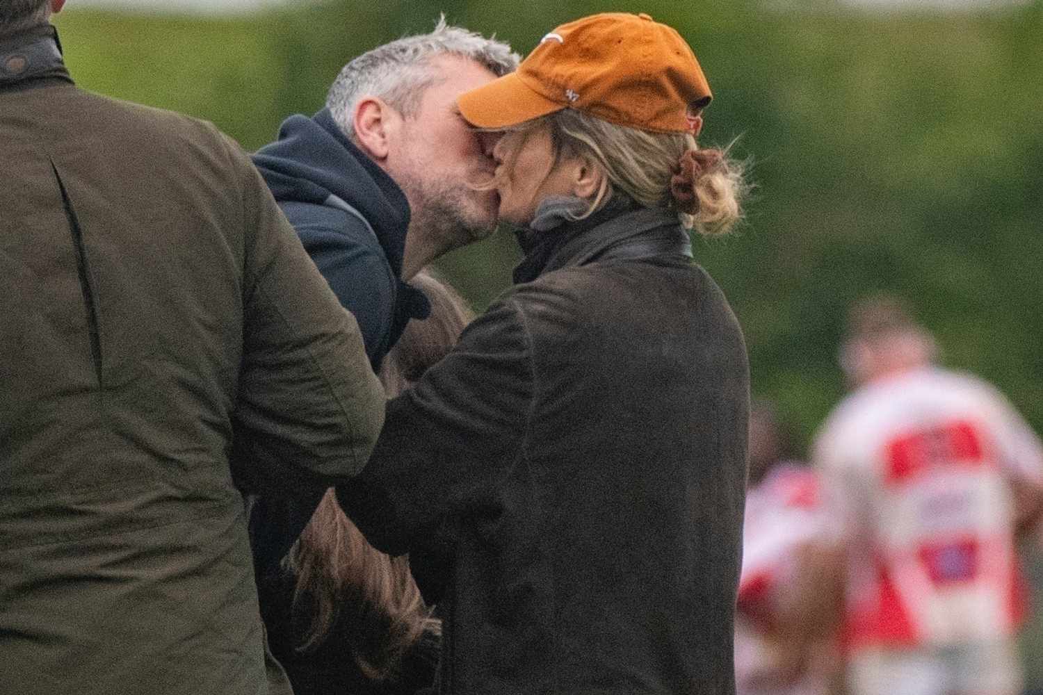Renée Zellweger Spotted Kissing Ant Anstead in First London Sighting Since Arriving to Film 'Bridget Jones' Sequel