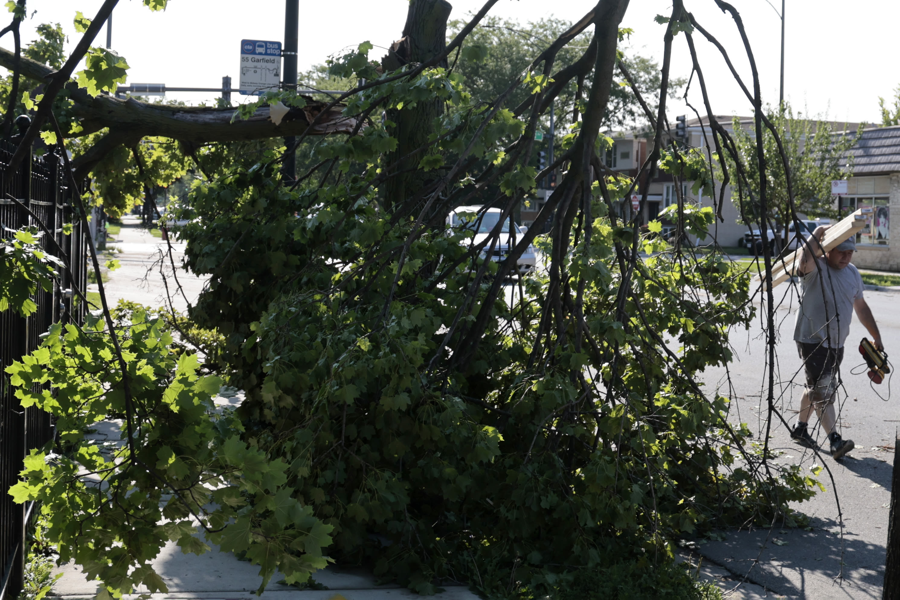 Extreme heat and humidity expected in Chicago Monday after Sunday night storms