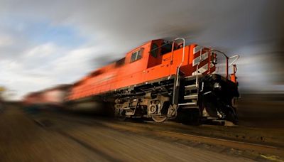 4 Stocks to Watch From the Prospering Railroad Industry