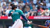Teoscar Hernández homers twice to lead Mariners over Royals 15-2
