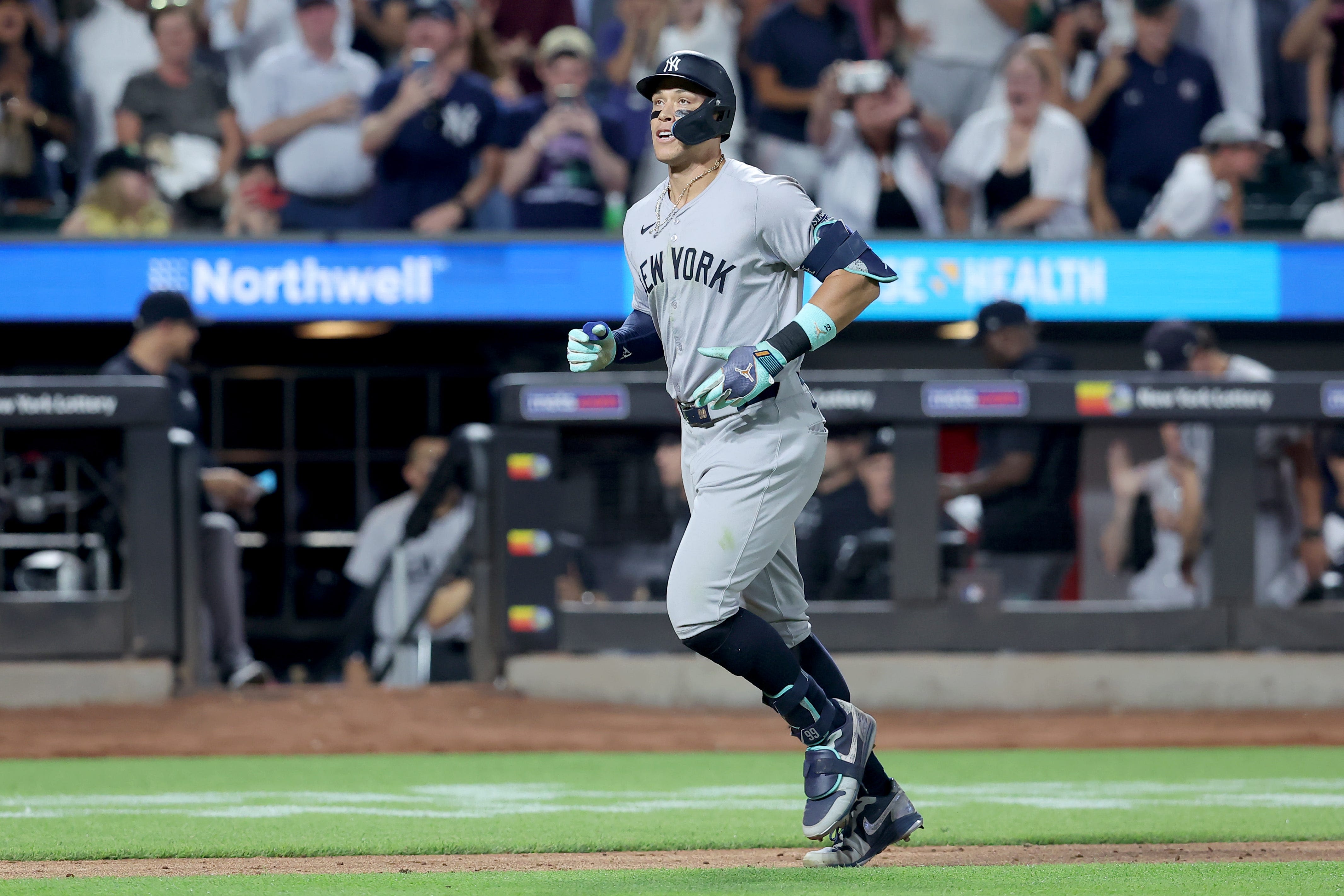 Yankees' Aaron Judge is chasing home run history again. We compare 2024 to 2022