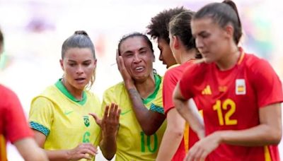 Marta sent off for cold-blooded head-kick; Brazil legend in tears after red card against Spain at Paris Olympics 2024