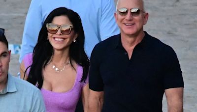 Lauren Sanchez stuns in purple dress with fiancé Jeff Bezos in Greece