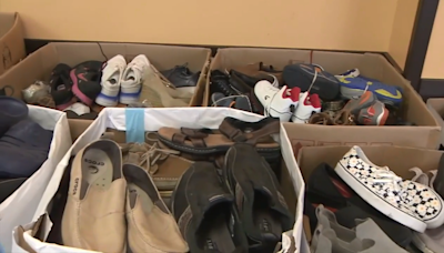 South Florida students team up to collect shoes for people at Camillus House - WSVN 7News | Miami News, Weather, Sports | Fort Lauderdale