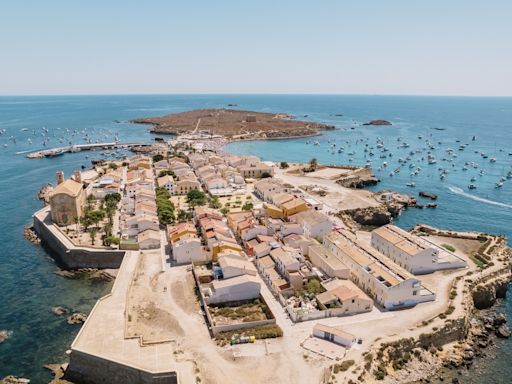 Isla de Tabarca: Todo lo que necesitas saber para visitarla desde Alicante o Santa Pola este verano