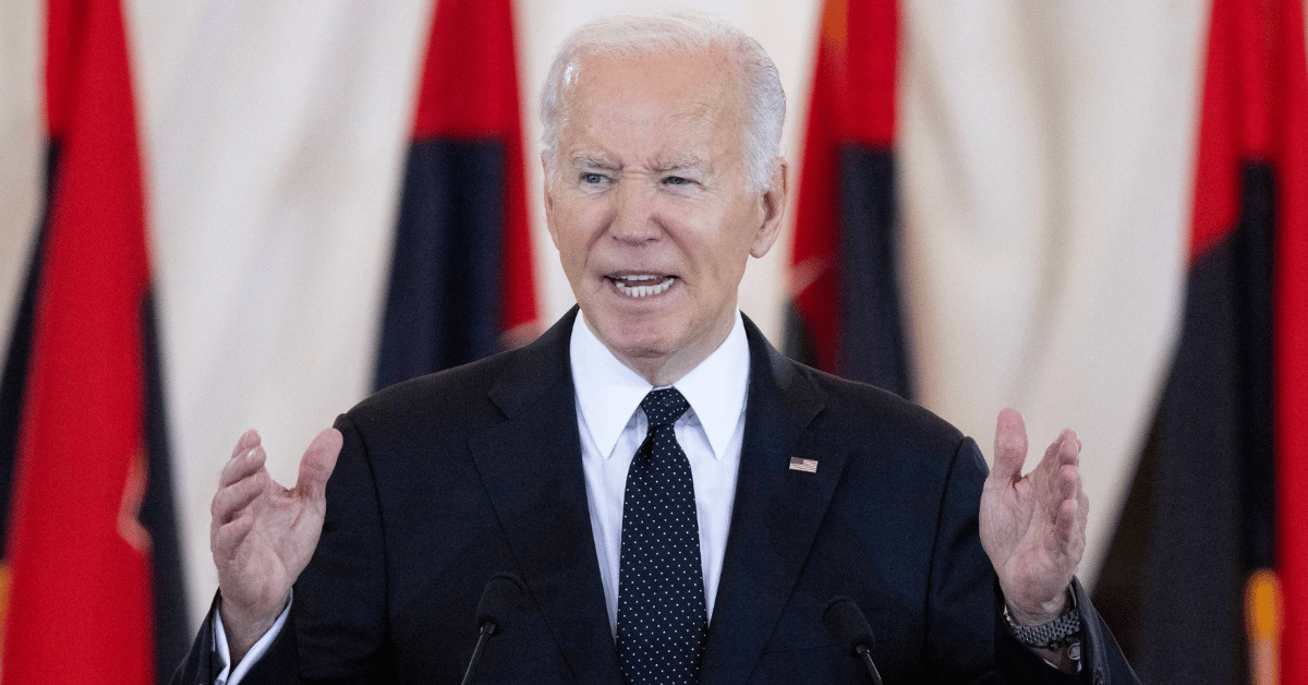 'Rats on a Sinking Ship': Joe Biden's Staffers Turn on Each Other as Plummeting Poll Numbers Create 'Toxic' Work Environment — Report