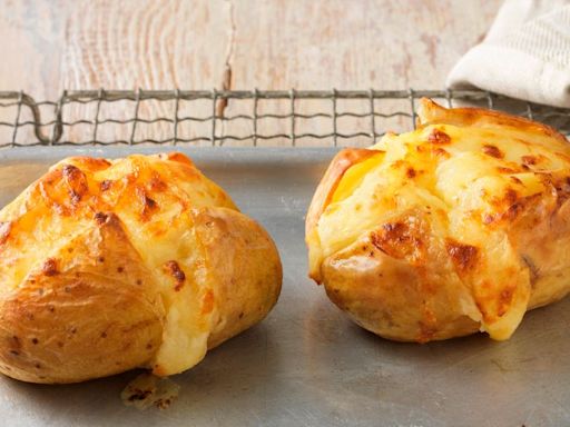 Chef Reveals We've All Been Cutting Our Jacket Potatoes Wrong