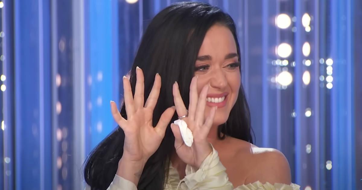 Katy Perry Breaks Down in Tears During Final 'American Idol' Episode