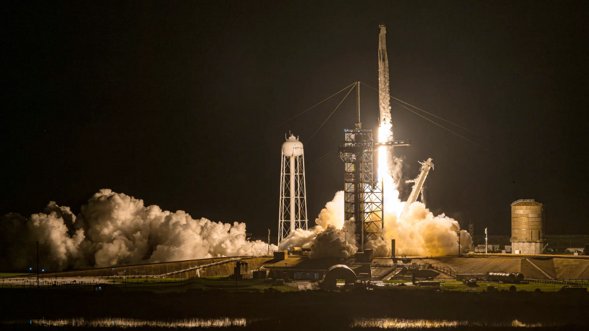 Watch SpaceX's Polaris Dawn mission conduct the first all-civilian spacewalk in history