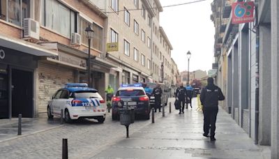 Fallece un hombre en la calle Duque de Alba de Ávila