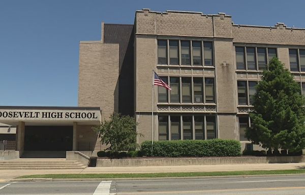 Teacher arrested at Wyandotte high school for allegedly trying to solicit minor