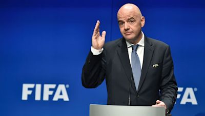 FIFA warned of legal action over playing calendar