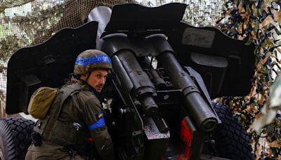 Ukraine-Russia war – live: Macron, Scholz say Kyiv should be allowed to hit military targets inside Russia