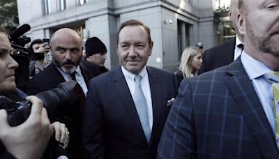 El actor Kevin Spacey niega nuevas acusaciones de comportamiento inapropiado con hombres