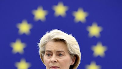 Parlamento Europeu aprova reeleição de Von der Leyen como chefe da UE