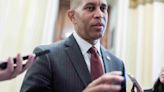 Top House Democrat Hakeem Jeffries Meets With Biden to Give ‘Perspectives and Conclusions’