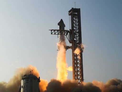 Bezos' Blue Origin Wants to Cap SpaceX's Starship Launches