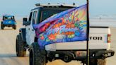 Jeep® 4x4s Stretch for 10 Miles During Jeep Beach Parade in Daytona Beach