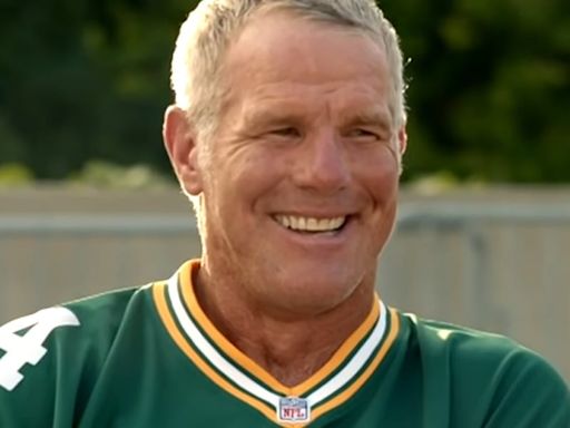 Brett Favre promoting movie about concussions