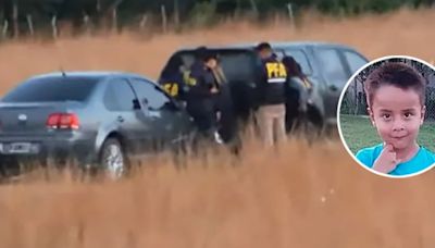 Mientras la jueza recorría la zona cero con la Policía Federal, uno de los hermanos de Loan pidió: “Qué alguien hable”