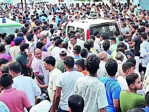 BJP’s East Champaran zila parishad member shot dead, ‘land dispute’ suspected - Times of India