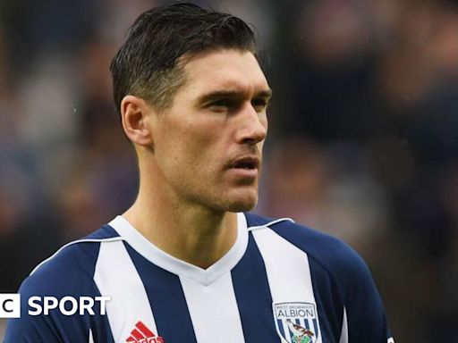 Gareth Barry: Former England midfielder signs for village club in 11th tier