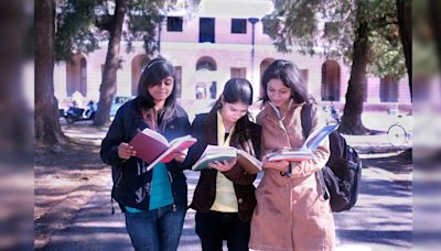 Maharashtra Government Announces Free Higher Educations for Girls from EWS, SEBC, OBC Segments