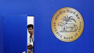 India's cenbank says banks' group entities cannot be used to circumvent norms