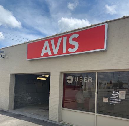 avis kansas city international airport rent-a-car