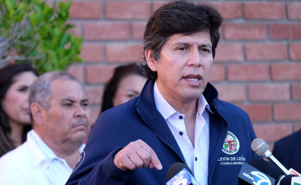 LA council president places Curren Price, Kevin De León back on committee despite scandals