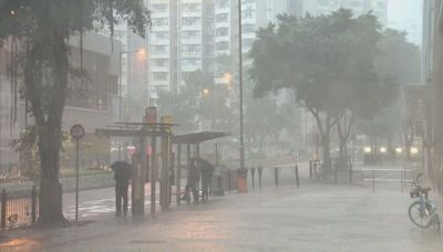 紅雨下將軍澳西貢雨勢特大 渠務署接7宗水浸報告
